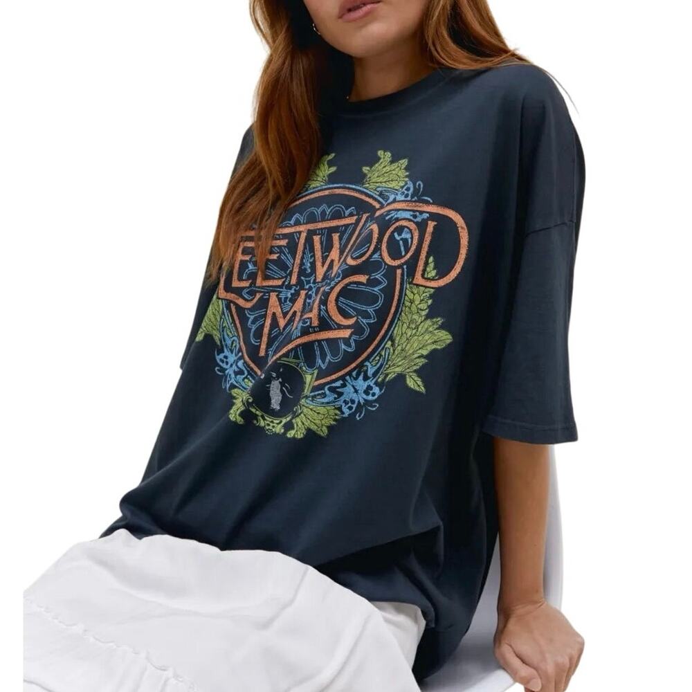 DAYDREAMER Fleetwood Mac Flower Crest Tee One Size P2P 27” New w/o Tag MSRP $98